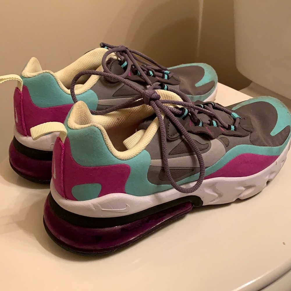 Nike tennis shoes